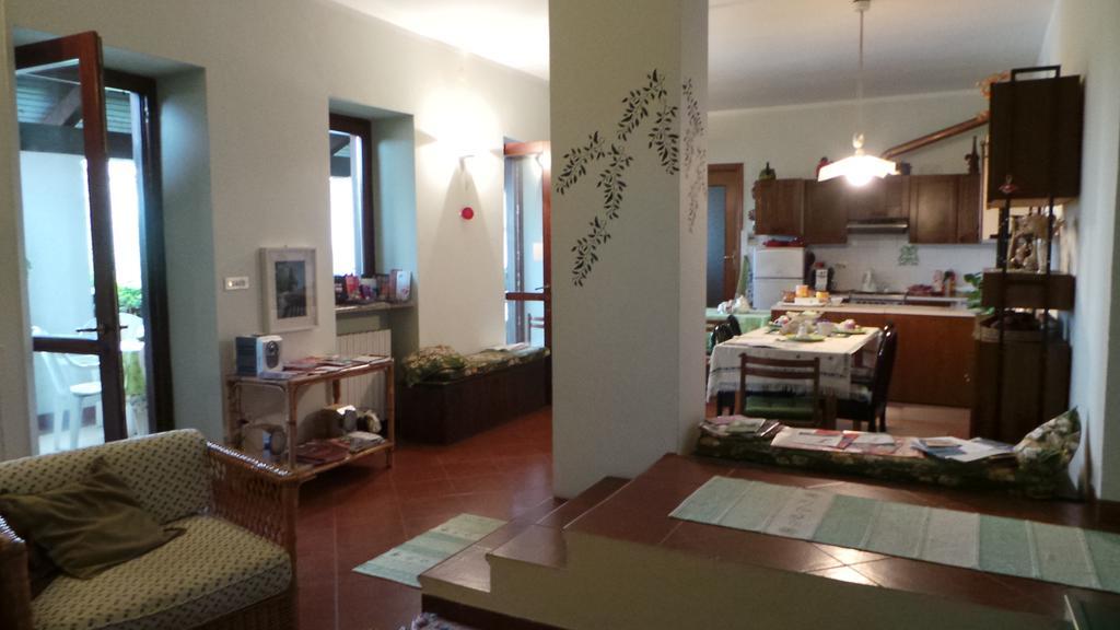 B&B La Rampichina Ивреа Экстерьер фото